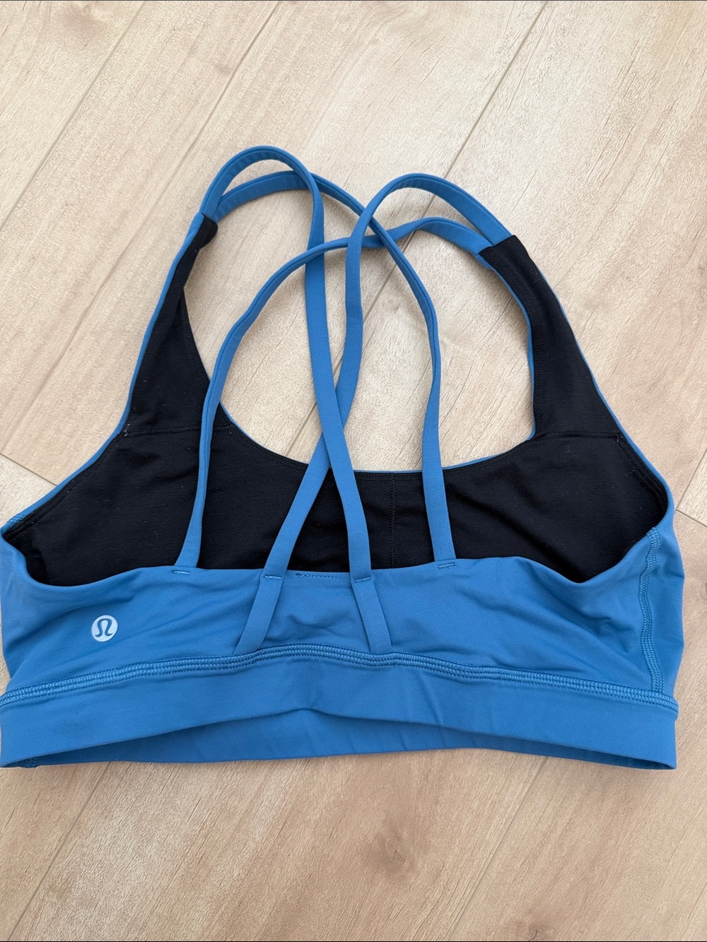Lululemon energy bra size 8